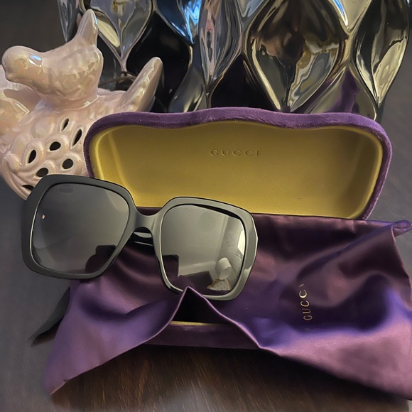 Gucci Womens 54mm brand new black frame square - Picture 5 of 7